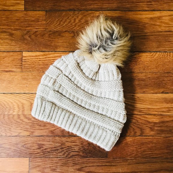 Show Me Your Mumu Riley Pom Pom Hat - Picture 3 of 4